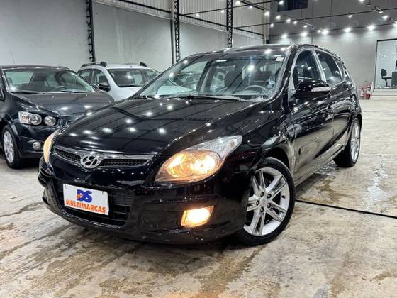 HYUNDAI I30 2.0 MPFI GLS 16V GASOLINA 4P MANUAL HYUNDAI I30 2.0 MPFI GLS 16V GASOLINA 4P MANUAL